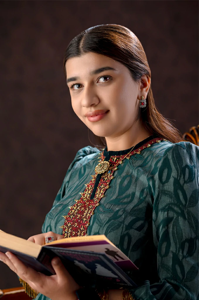 Selbi Seýitliýewa [Оригинальный размер].webp